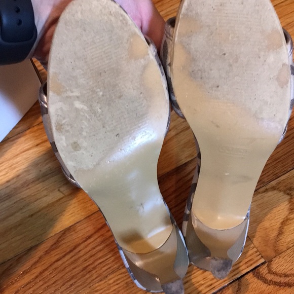 Heels - Picture 3 of 3